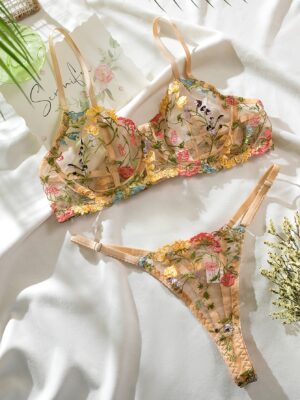 Lencería | Conjunto de lencería elegante para mujer con bordado floral transparente - Sujetador y bragas de malla , delicado estampado floral, transpirable y lavable a mano, colores pastel suaves, ropa romántica | Conjunto de sujetador elegante | Bordado intrincado
